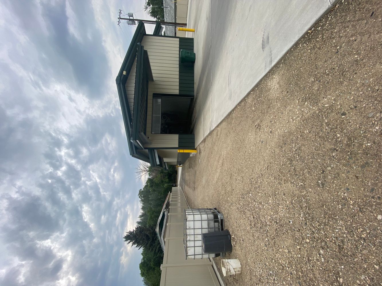 Car Wash: 504 W Front Ave, Joliet, MT 59041